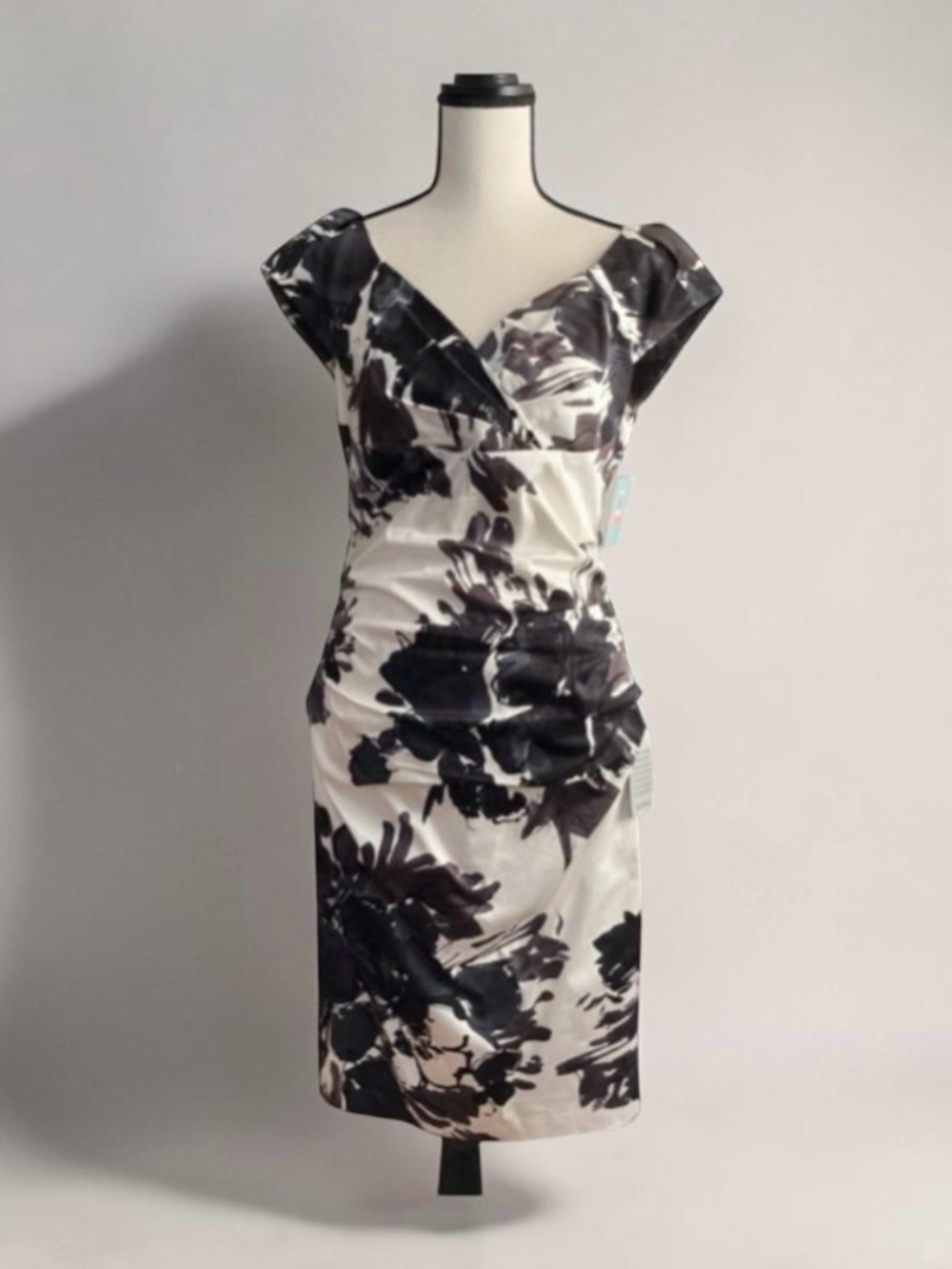 NWT Suzi Chin For Maggy Boutique, Nordstrom, 
Size 10